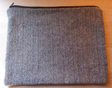 GRANDE Bolsa de cremallera de tweed de espiga en blanco y negro