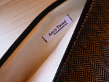 GRANDE Bolsa de cremallera de tweed de espiga en blanco y negro