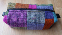 Bolso tipo caja multiusos grande en tweed de colores brillantes