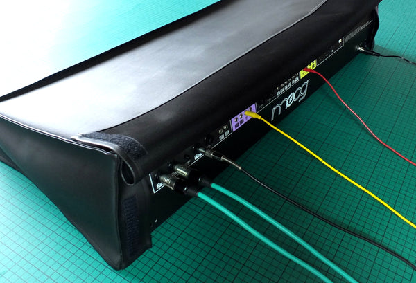Cubierta antipolvo de vinilo del sintetizador Moog Matriarch